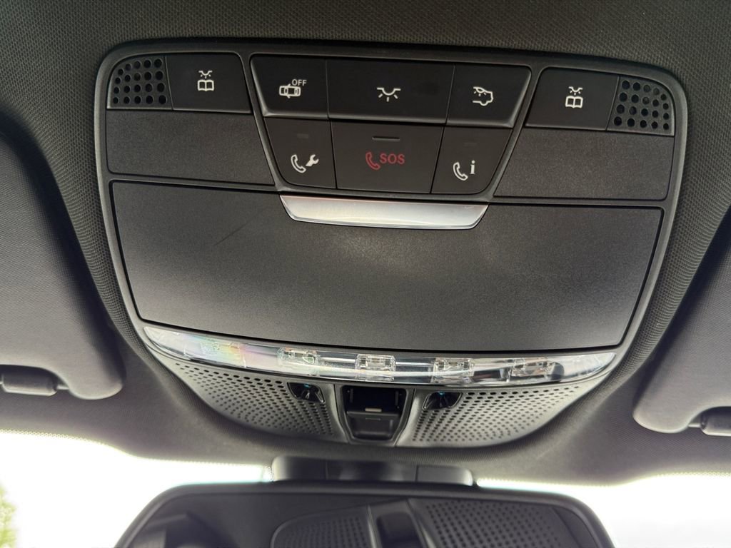 Used 2017 Mercedes-Benz GLC 300 4MATIC image 17