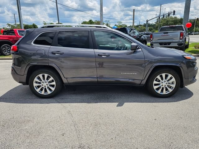 Used 2018 Jeep Cherokee Overland w/ Technology Group AWD/4WD image 6