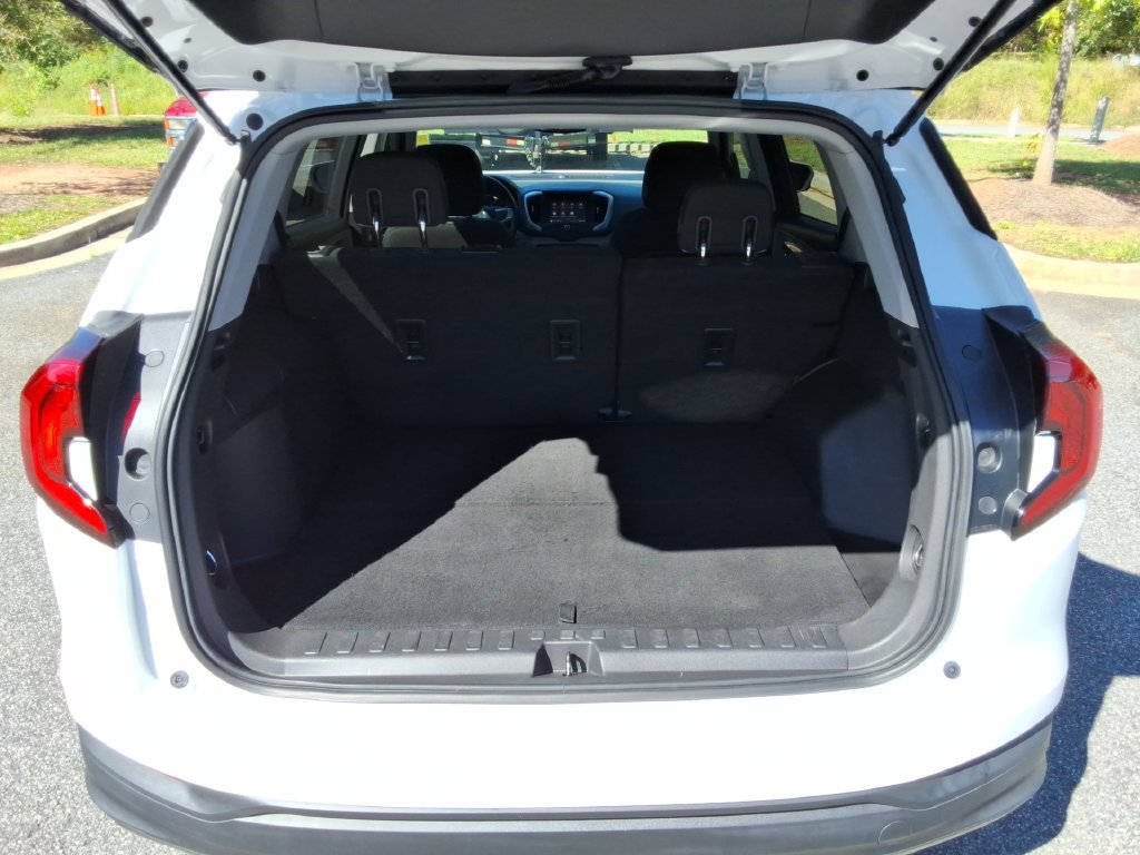 Used 2020 GMC Terrain SLE FWD image 16