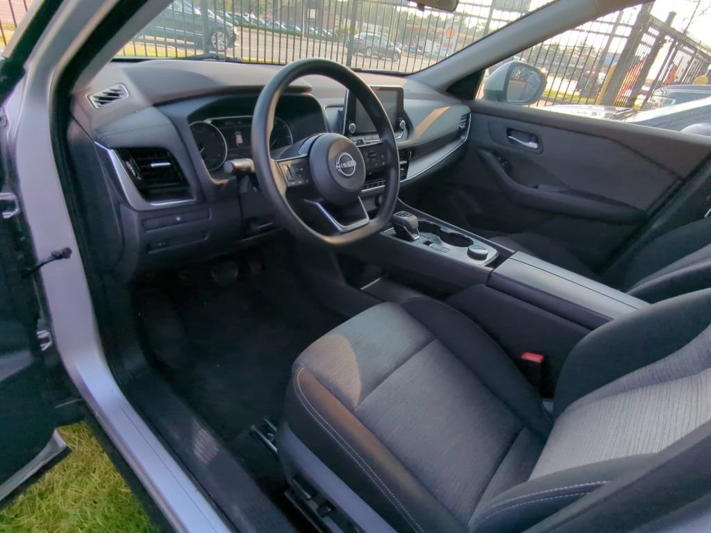Used 2022 Nissan Rogue SV AWD/4WD image 7