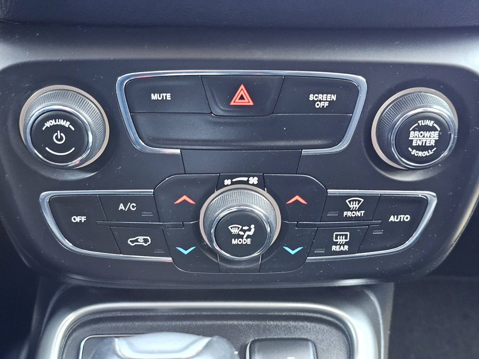 Used 2019 Jeep Compass Latitude w/ Popular Equipment Group image 14