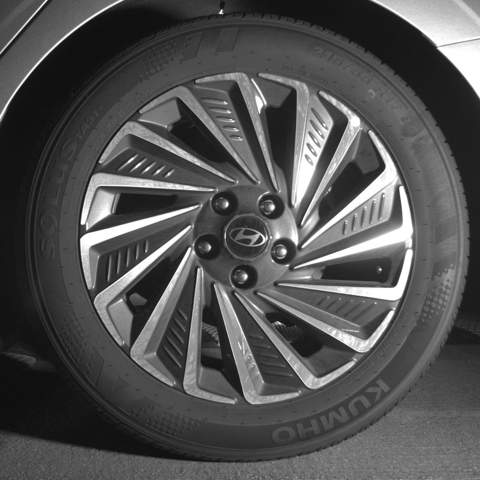 Used 2025 Hyundai Sonata SEL FWD image 14