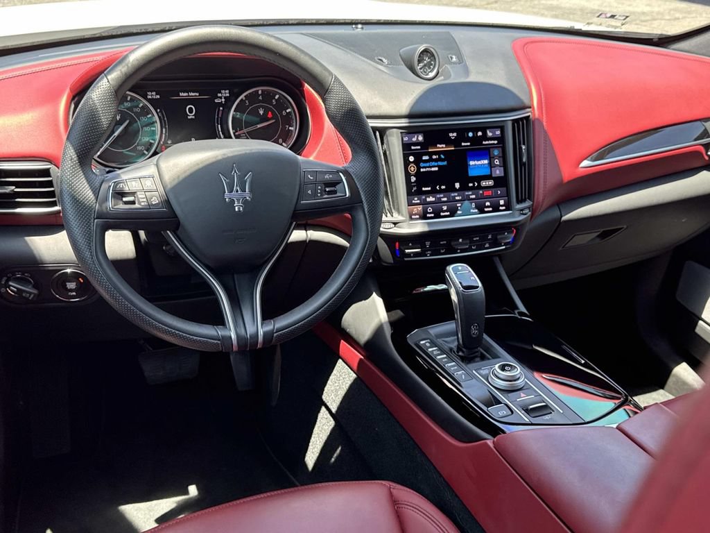 Used 2023 Maserati Levante GT AWD/4WD image 6