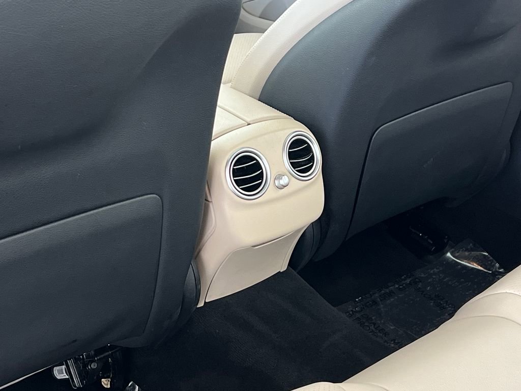 Used 2018 Mercedes-Benz C 300 Sedan image 40