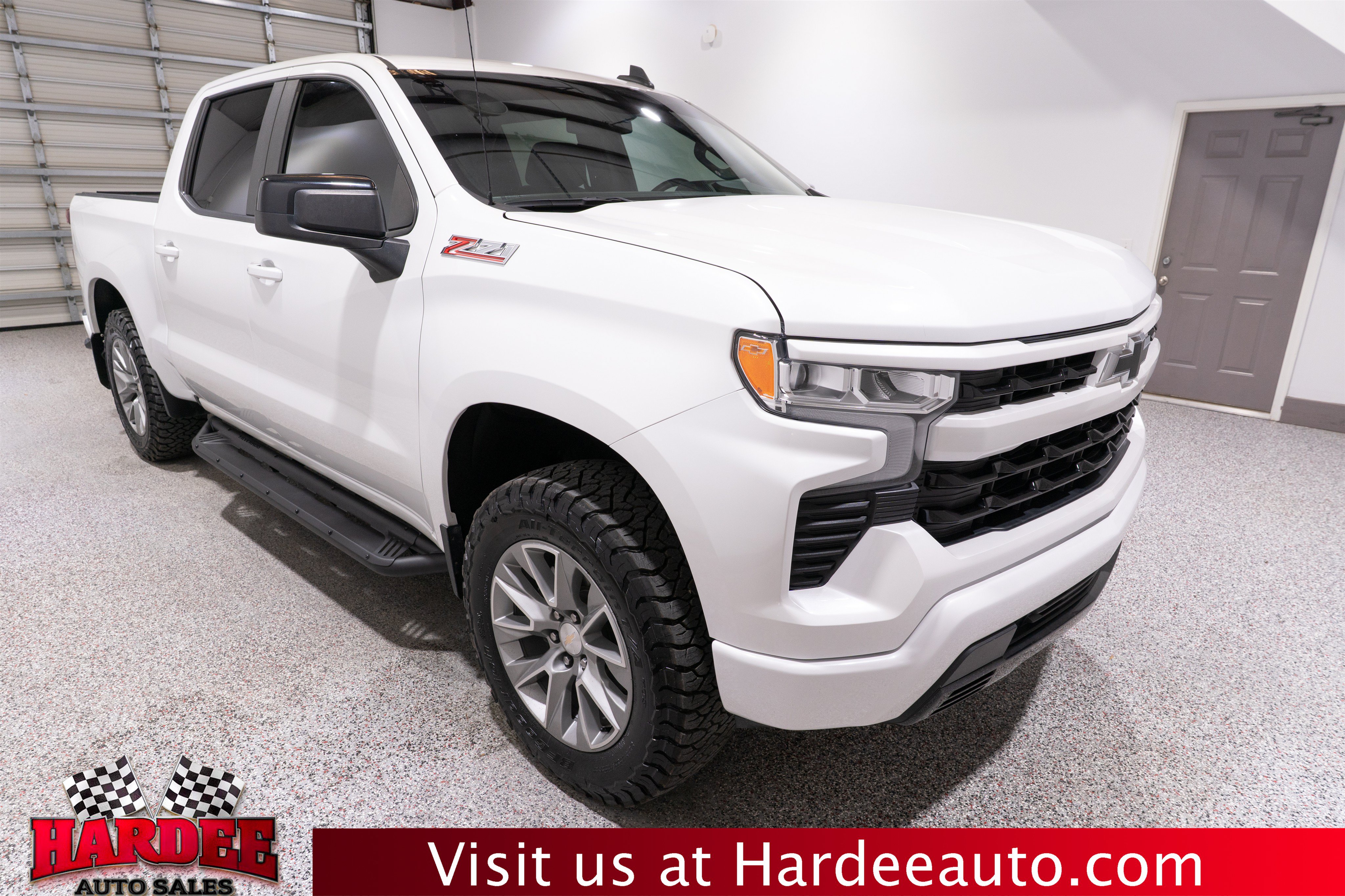 Used 2023 Chevrolet Silverado 1500 RST w/ Convenience Package II AWD/4WD image 6