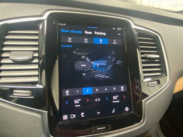 Certified 2025 Volvo XC90 B5 Plus AWD/4WD image 24