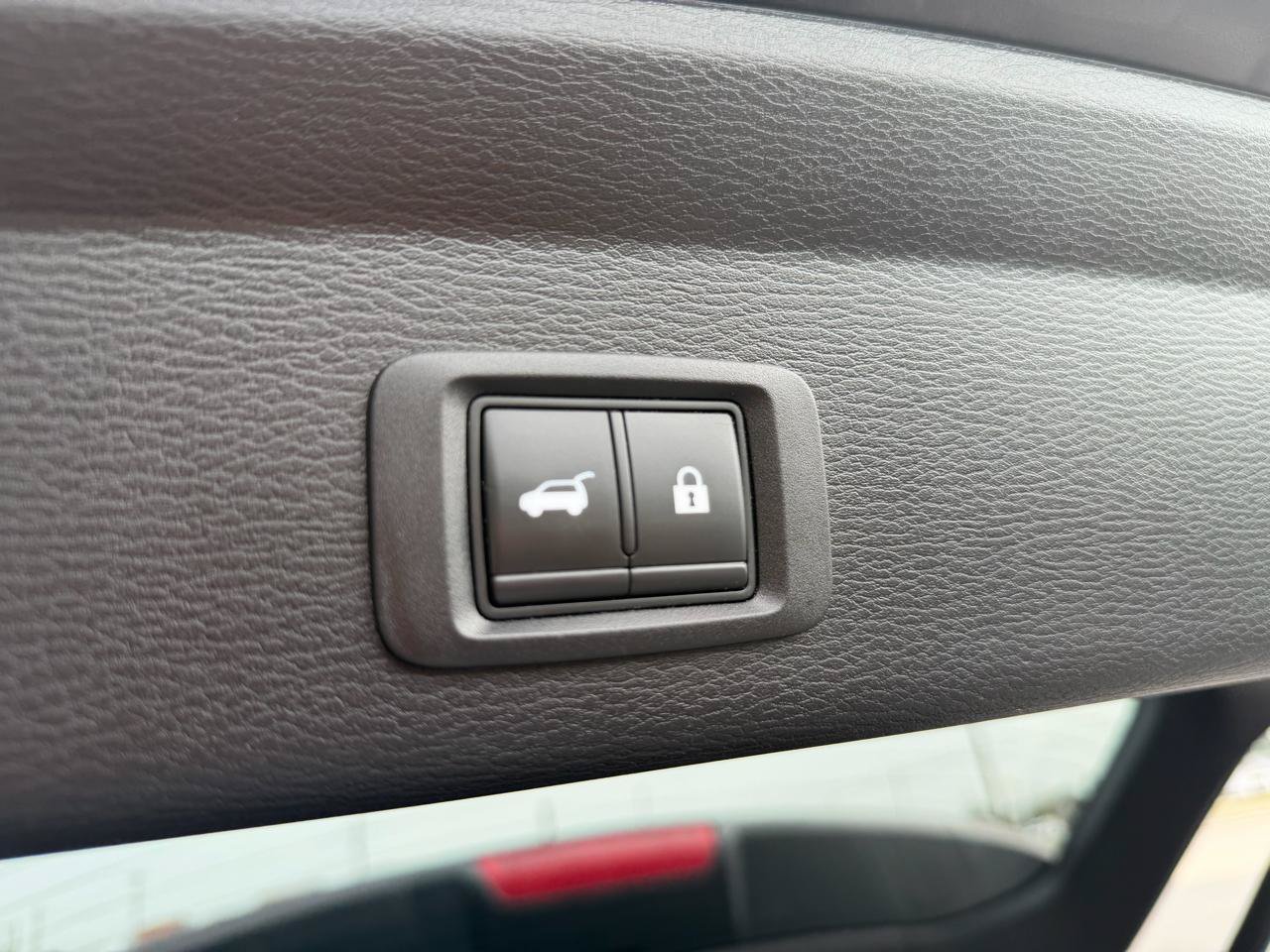 Used 2022 Mitsubishi Outlander SEL AWD/4WD image 9
