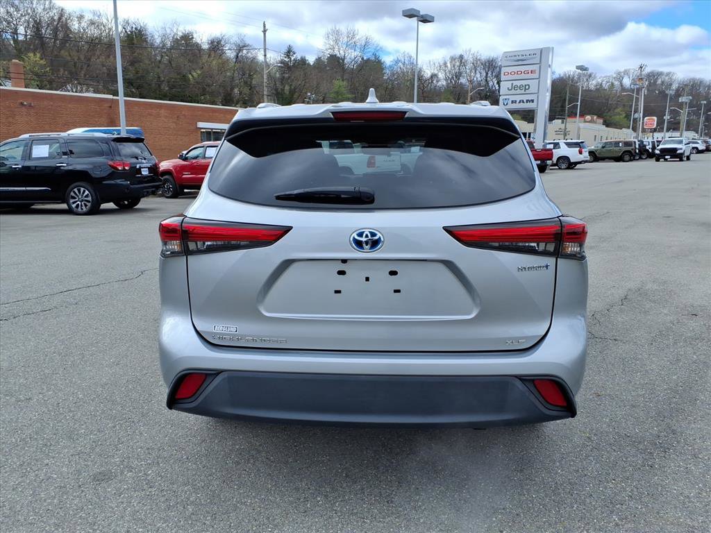 Used 2022 Toyota Highlander XLE image 5