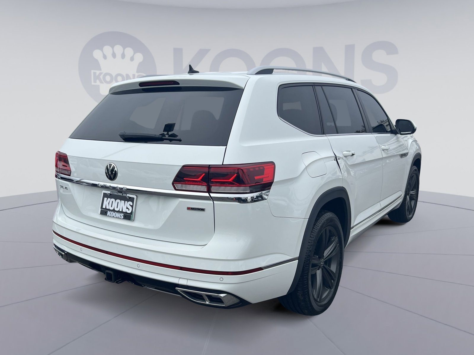 Used 2022 Volkswagen Atlas SEL R-Line image 7