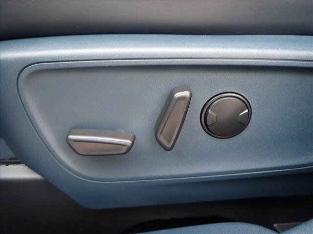 New 2026 Ford Maverick Lariat w/ Black Appearance Package image 11