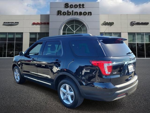 Used 2019 Ford Explorer XLT w/ Equipment Group 201A FWD image 3