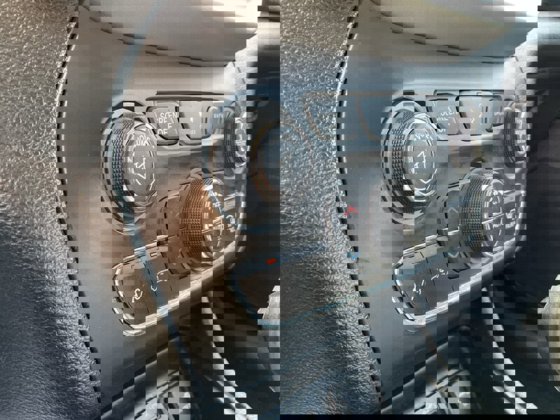 Used 2014 Jeep Cherokee Latitude w/ Comfort/Convenience Group image 36