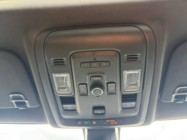 Used 2021 GMC Yukon AT4 w/ Rear Media and Nav Package AWD/4WD image 30
