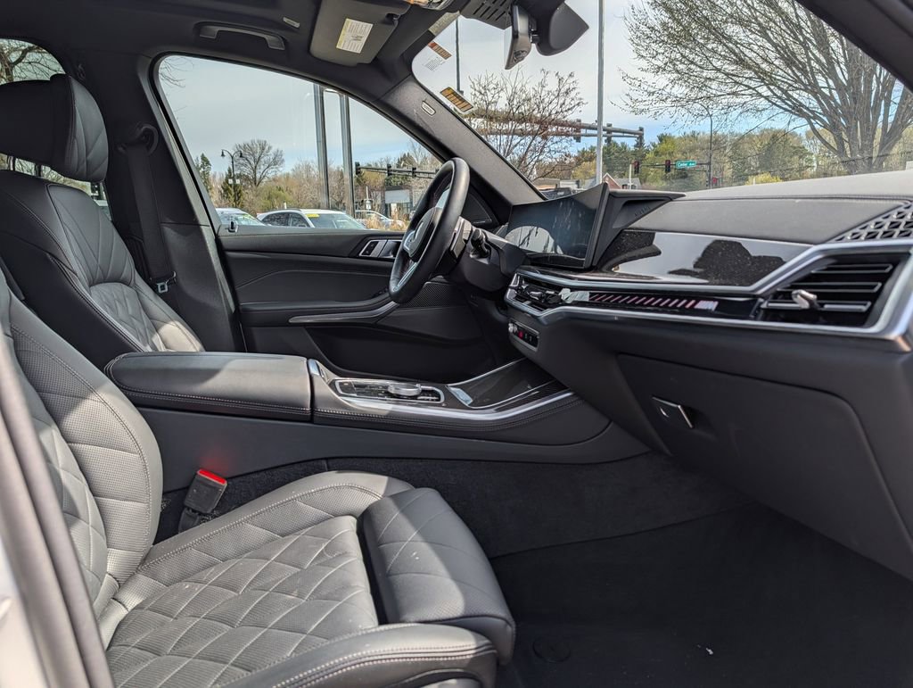 Used 2026 BMW X5 M60i image 17