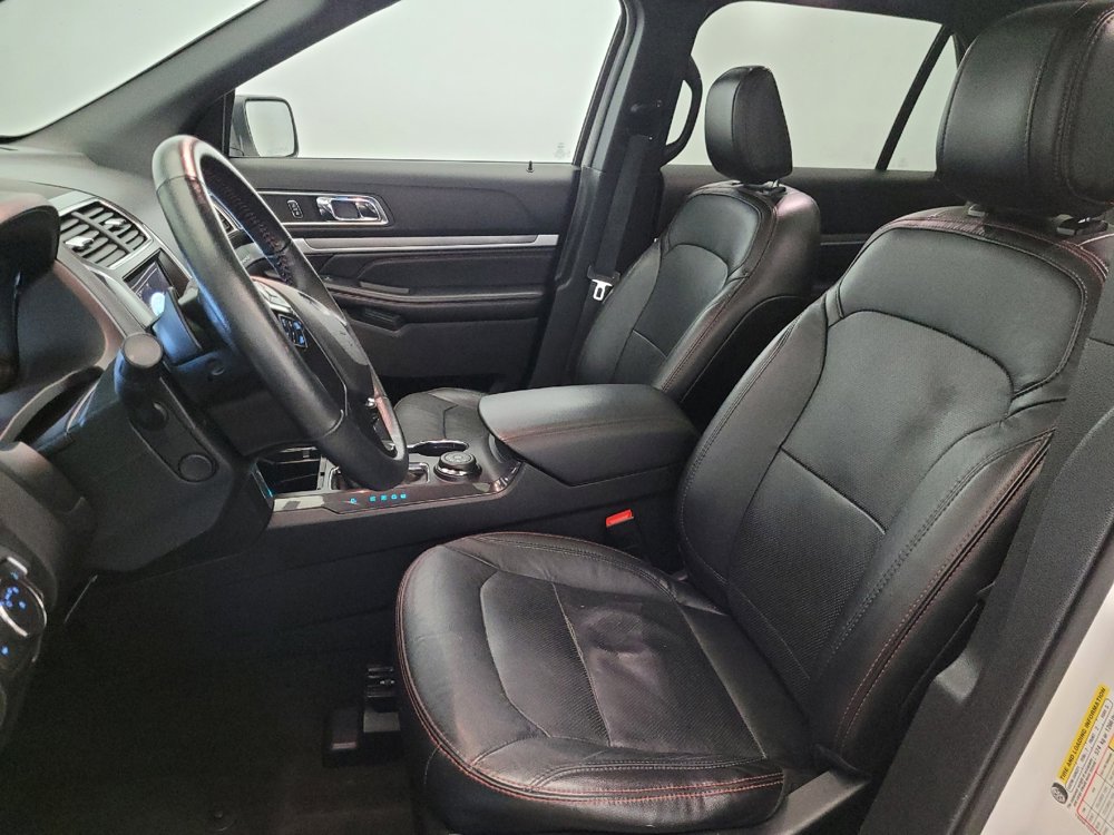 Used 2018 Ford Explorer Sport w/ Equipment Group 401A AWD/4WD image 17