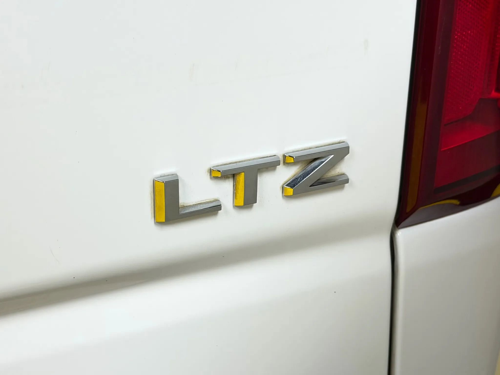 Used 2020 Chevrolet Silverado 1500 LTZ image 15