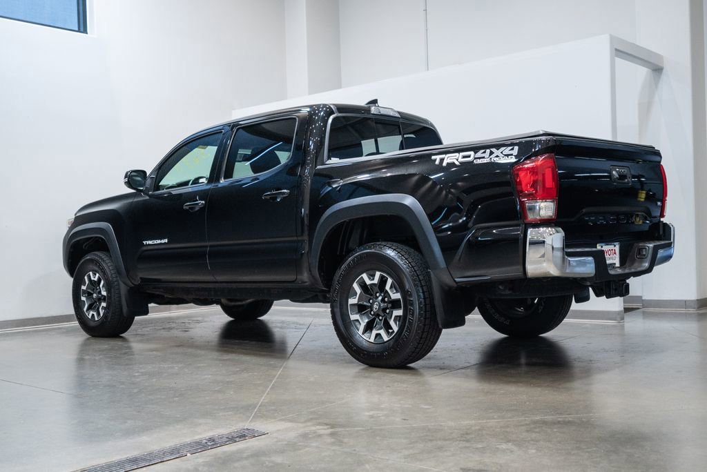 Used 2017 Toyota Tacoma TRD Off-Road w/ Tow Package AWD/4WD image 7