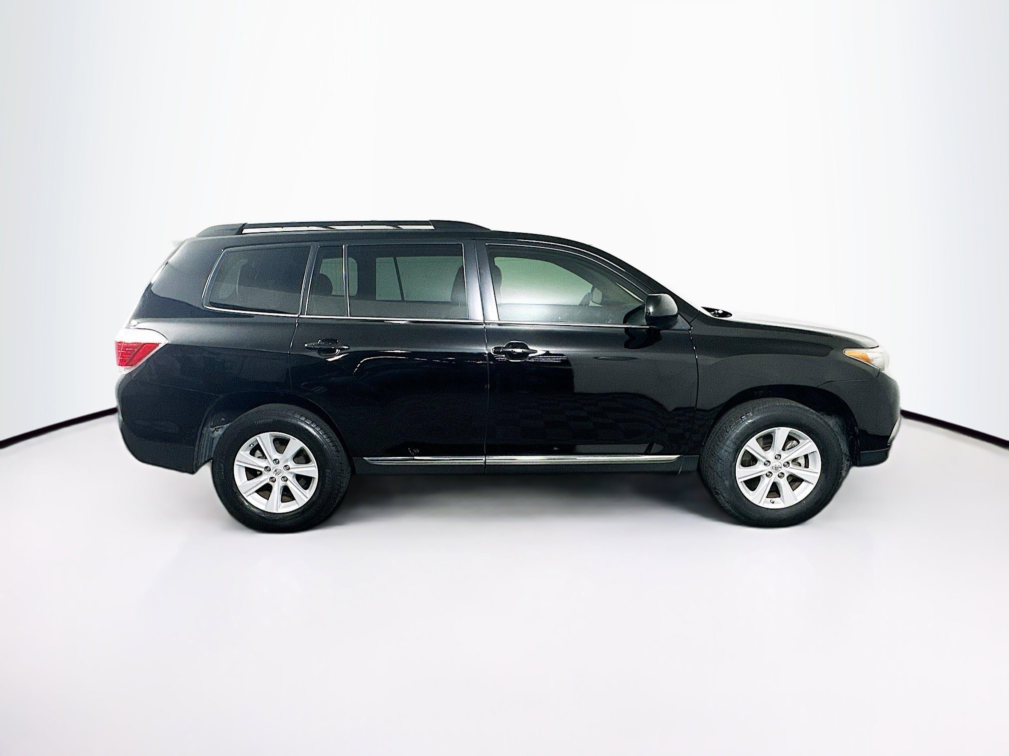 Used 2013 Toyota Highlander SE image 10
