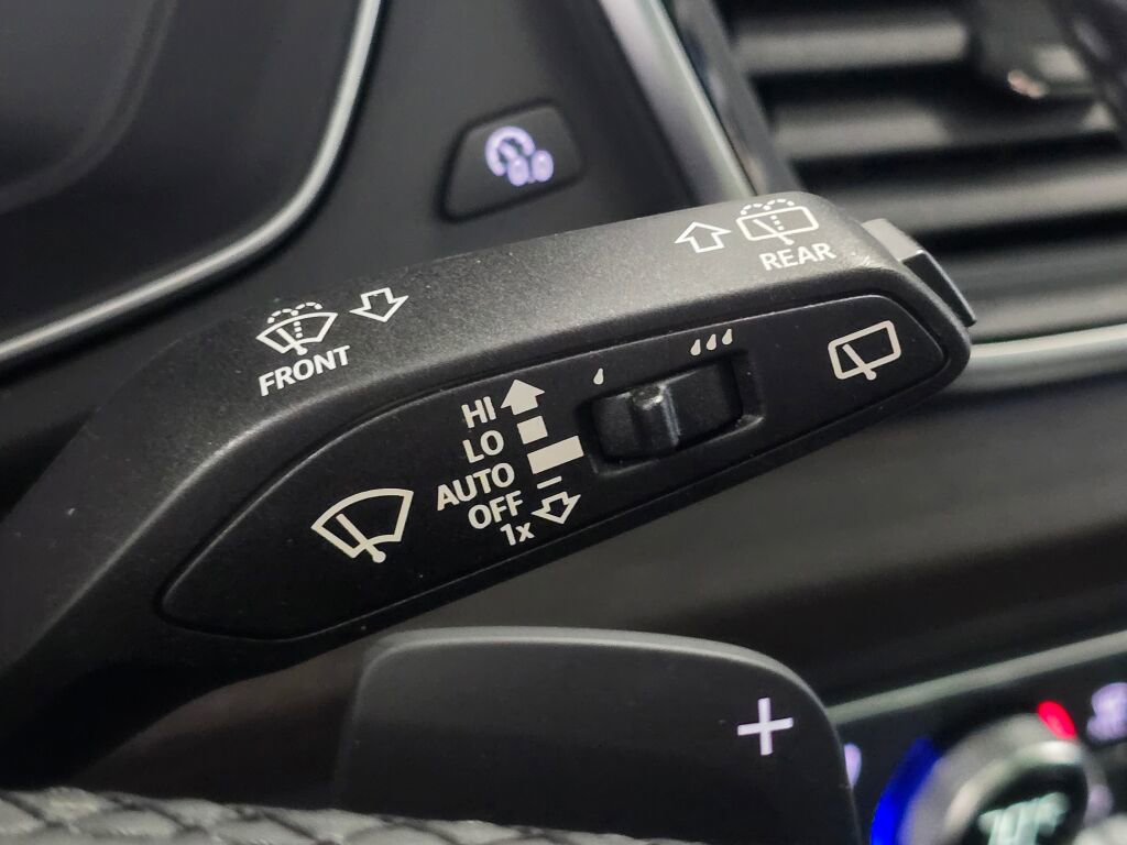 Certified 2025 Audi Q5 2.0T Premium Plus image 44