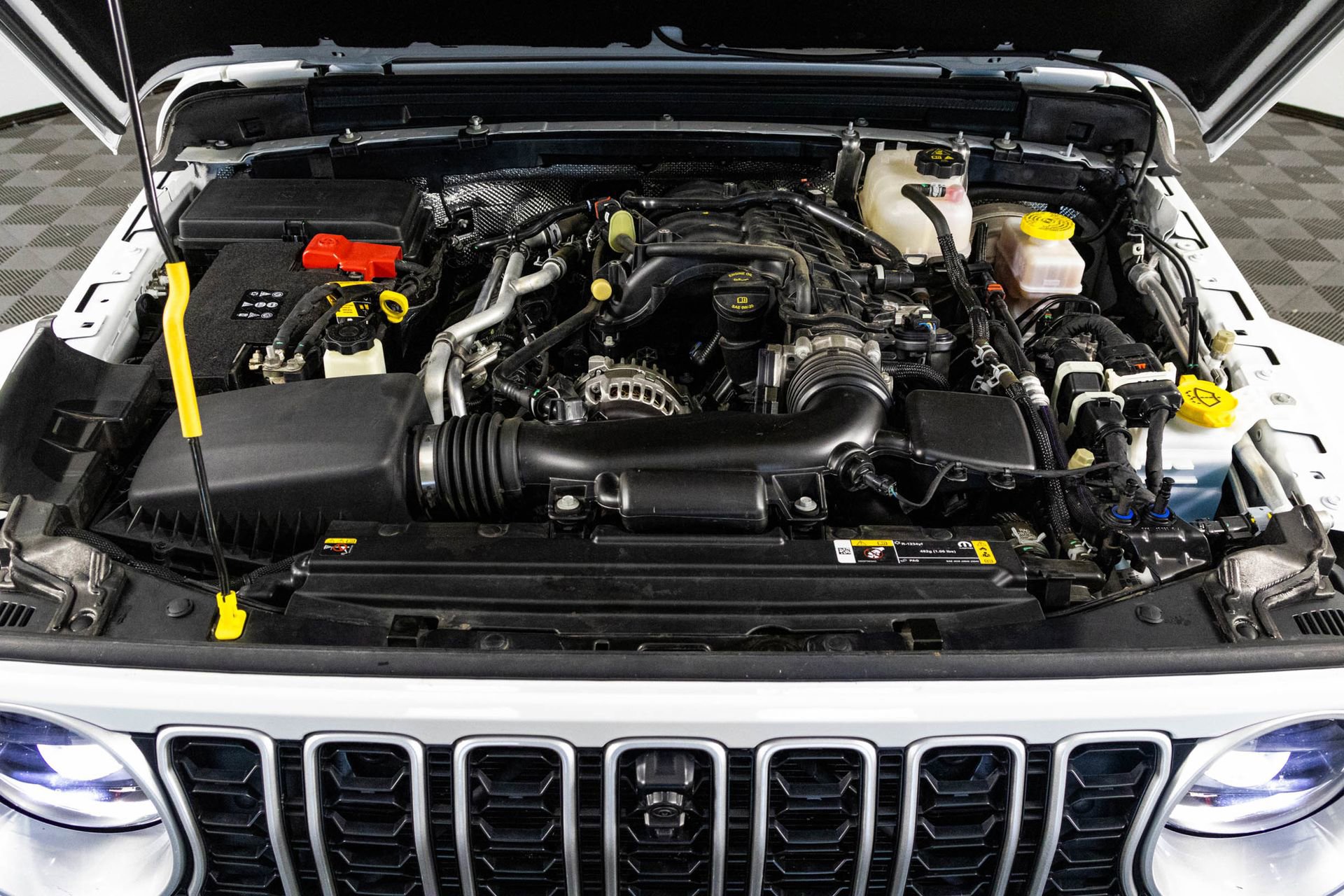 Used 2024 Jeep Wrangler Sahara w/ Technology Group image 47