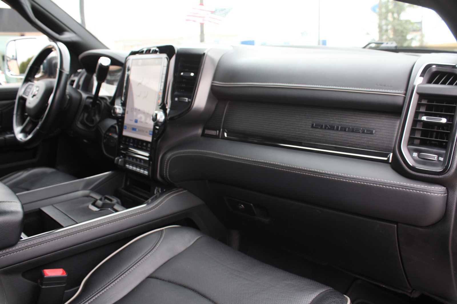Used 2022 RAM 3500 Limited w/ Towing Technology Group AWD/4WD image 23