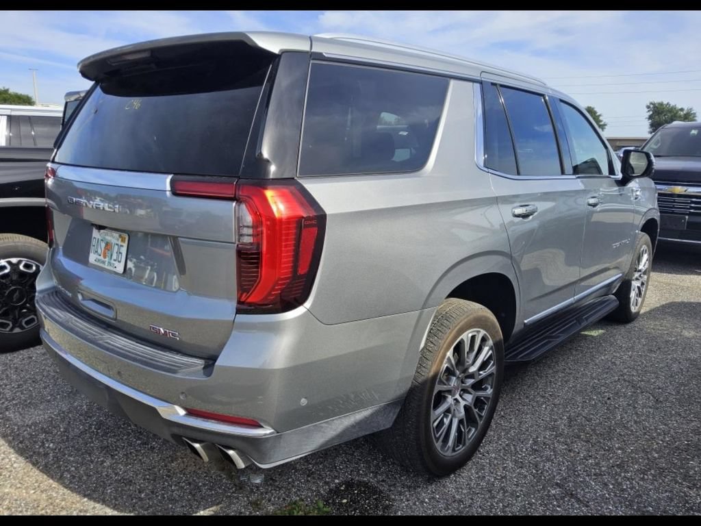 Used 2025 GMC Yukon Denali AWD/4WD image 4