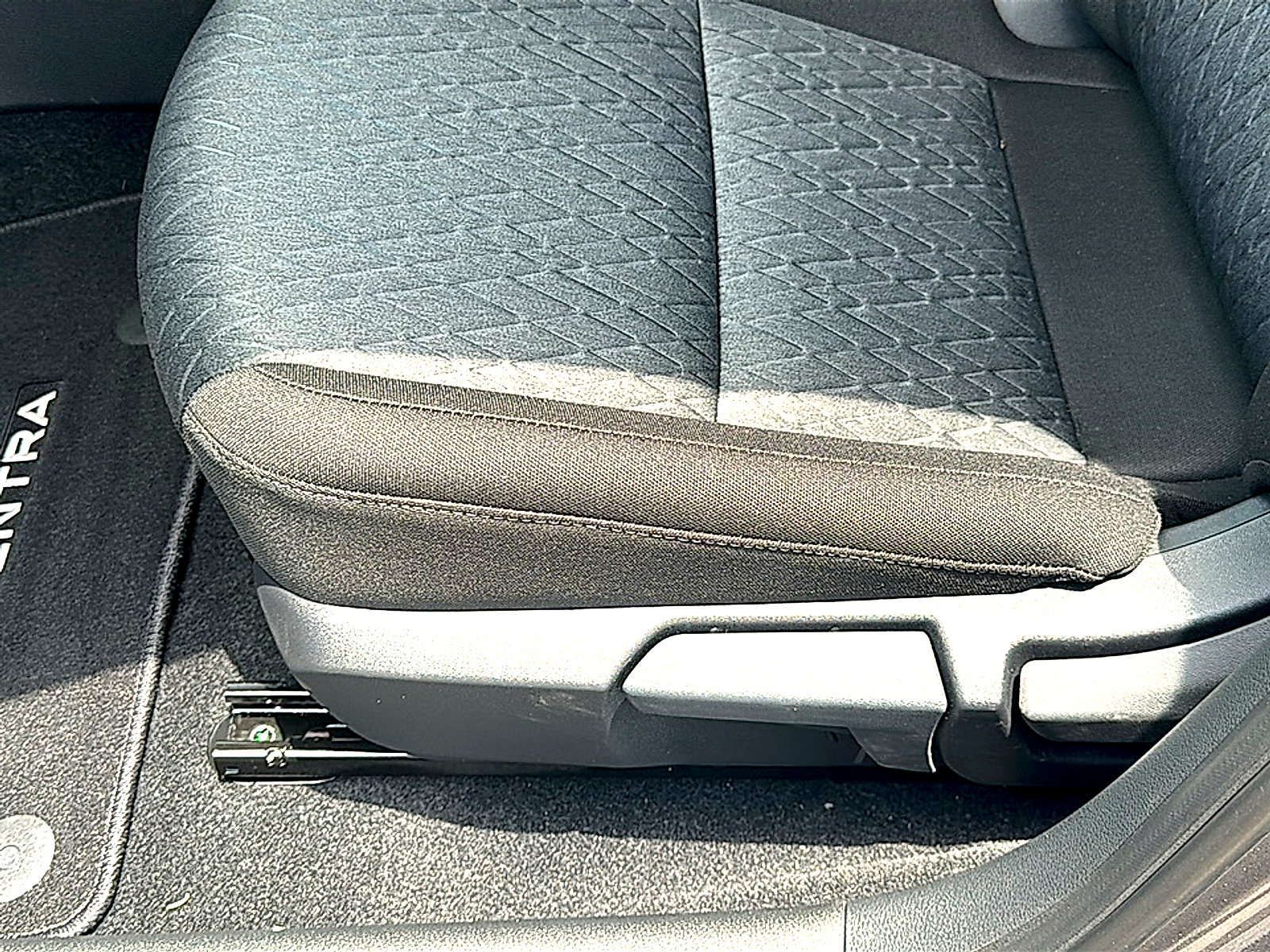 New 2026 Nissan Sentra SV w/ SV Convenience Package FWD image 12