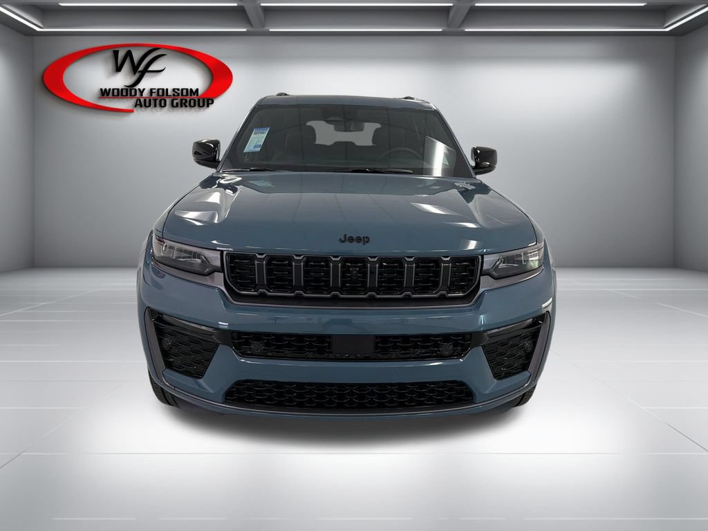 New 2026 Jeep Grand Cherokee Limited AWD/4WD image 2