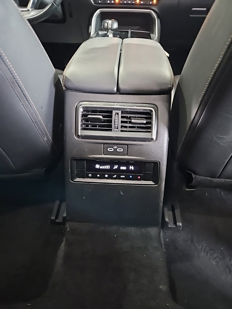 Used 2025 MAZDA CX-70 3.3 Turbo w/ Preferred Package image 16