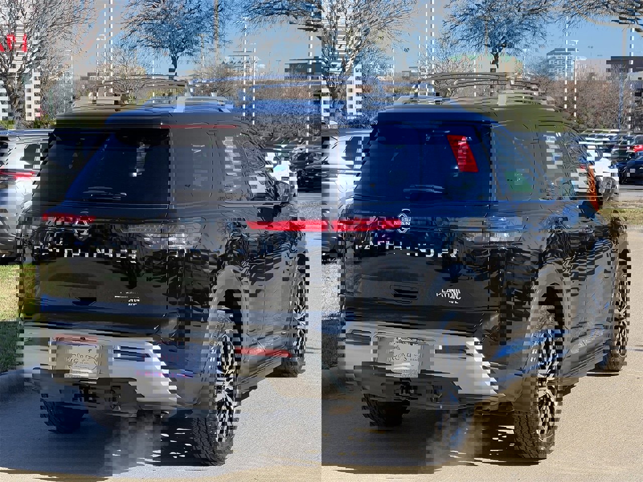 Certified 2023 Nissan Pathfinder Platinum image 4