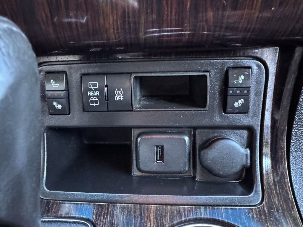 Used 2016 Chevrolet Traverse LT image 26