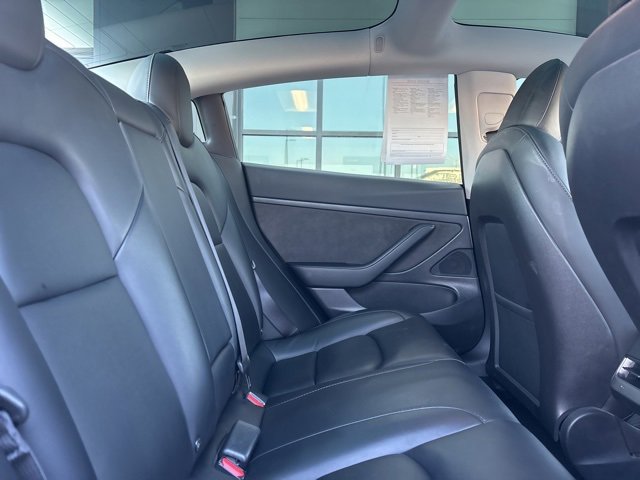 Used 2020 Tesla Model 3 Standard Range image 14