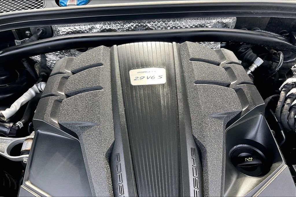 Used 2022 Porsche Macan S image 33