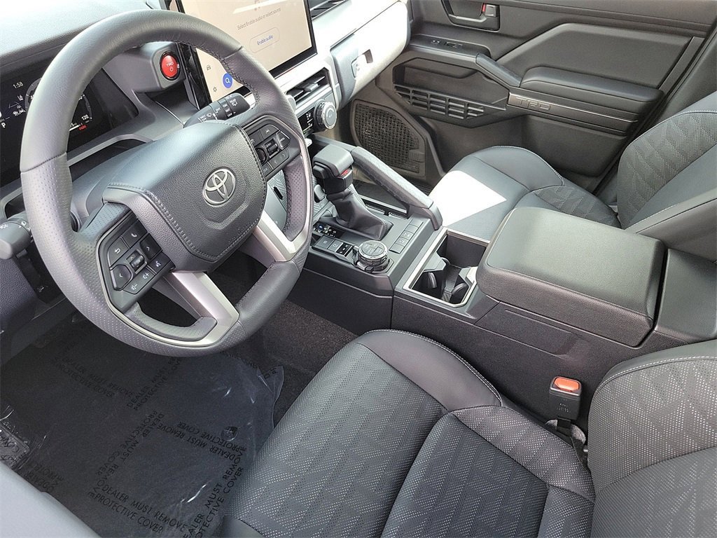 Used 2025 Toyota 4Runner Limited image 4