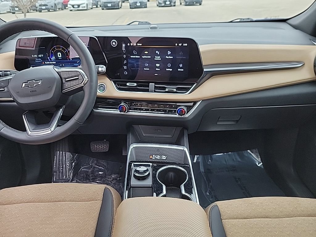 Used 2025 Chevrolet Equinox ACTIV w/ Convenience Package III image 12