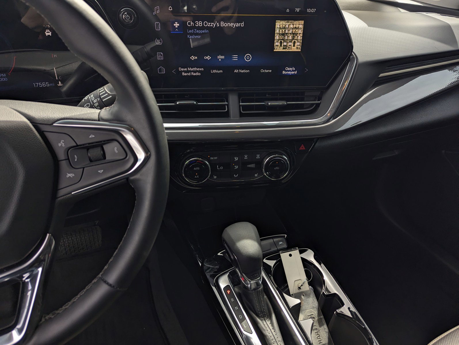 Used 2025 Chevrolet Trax ACTIV w/ Driver Confidence Package FWD image 10