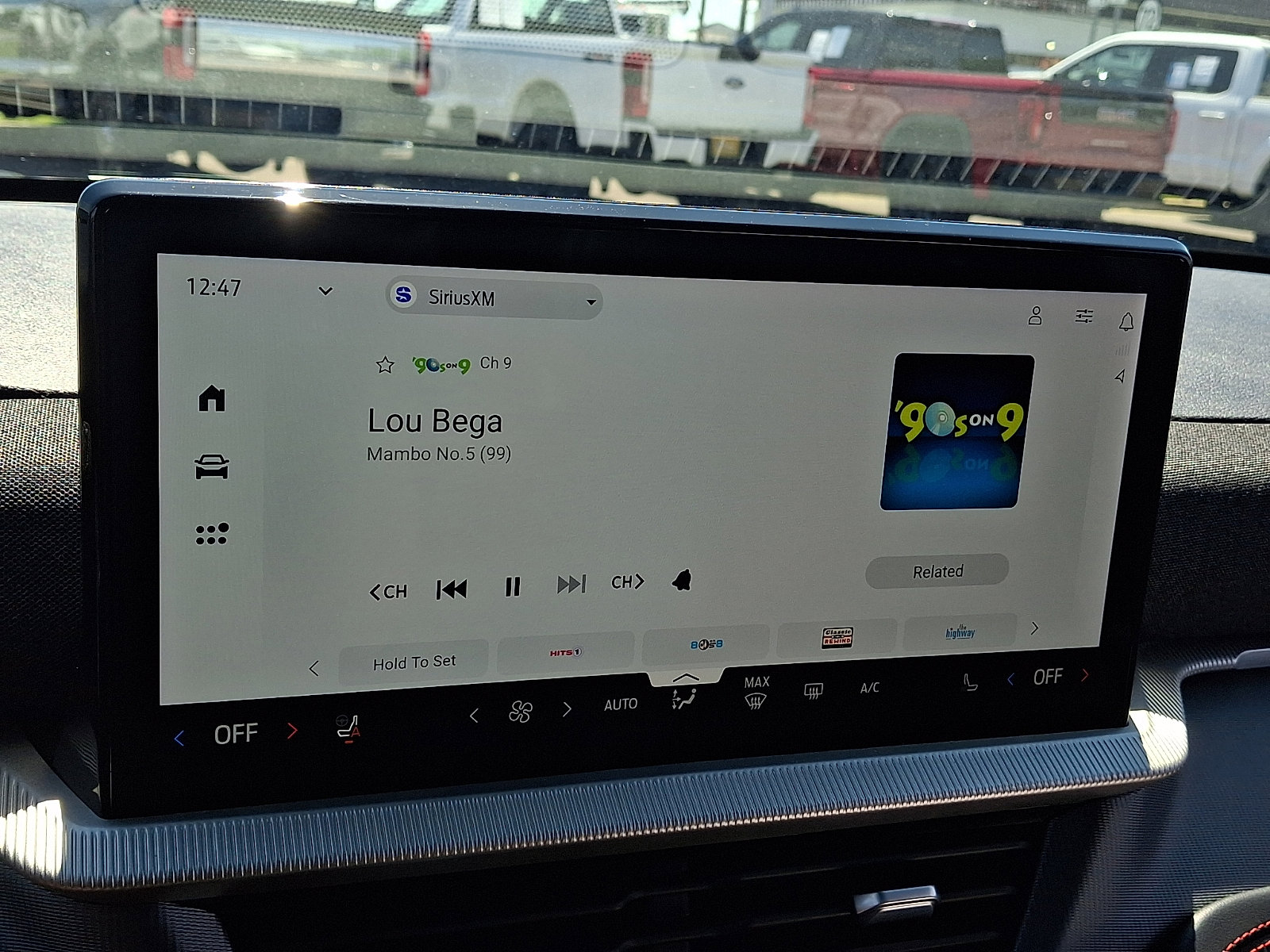 Used 2025 Ford Explorer ST-Line AWD/4WD image 23