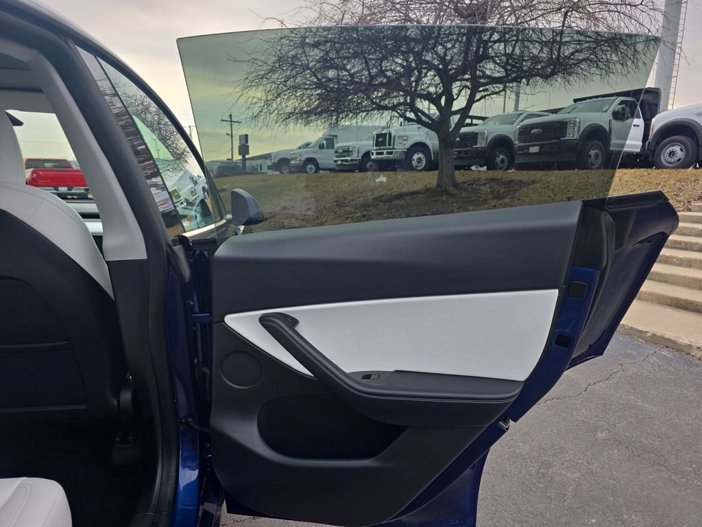Used 2022 Tesla Model Y Performance image 35