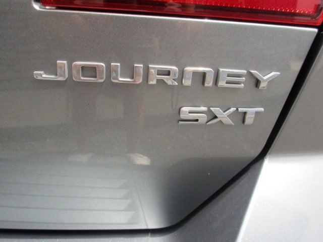 Used 2009 Dodge Journey SXT w/ Flexible Seating Group AWD/4WD image 8