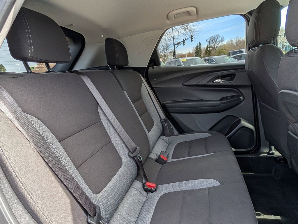 Used 2025 Chevrolet TrailBlazer LT FWD image 21