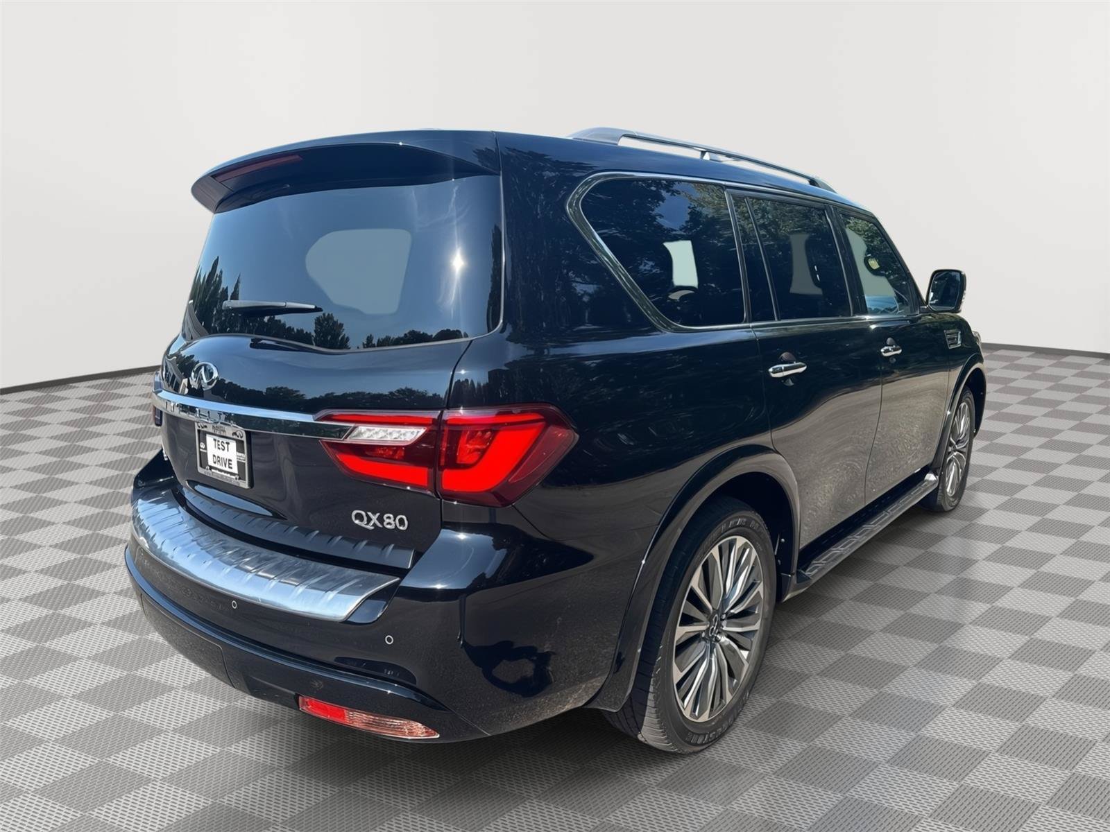 Used 2022 INFINITI QX80 Sensory w/ All-Season Package AWD/4WD image 6