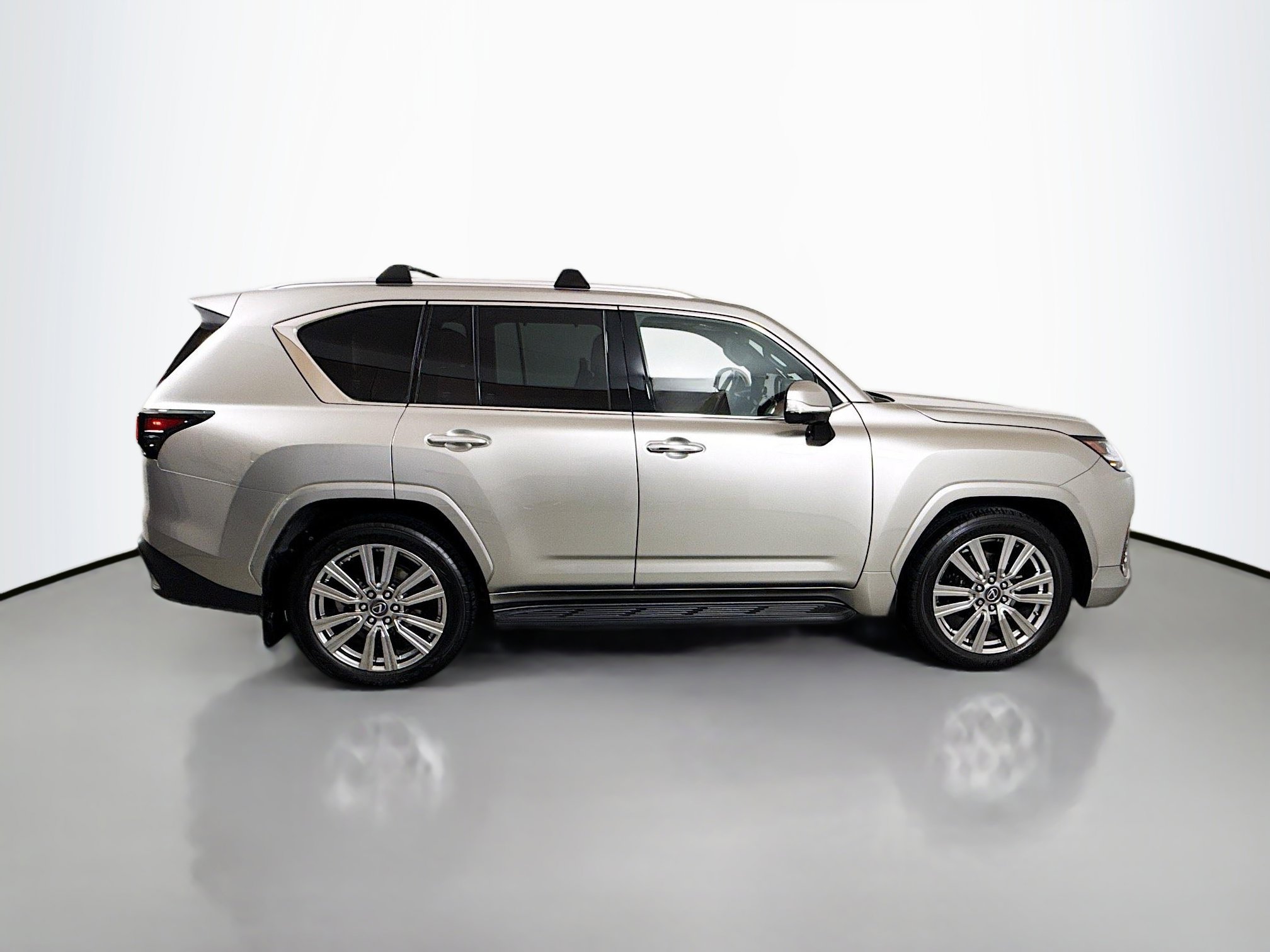 Used 2023 Lexus LX 600 4WD w/ Accessory Package (Z1) image 8