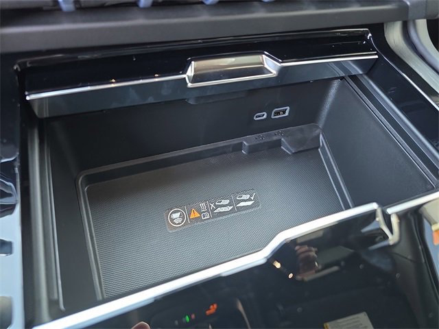 New 2026 GMC Yukon AT4 Ultimate w/ LPO, Floor Liner Package image 25