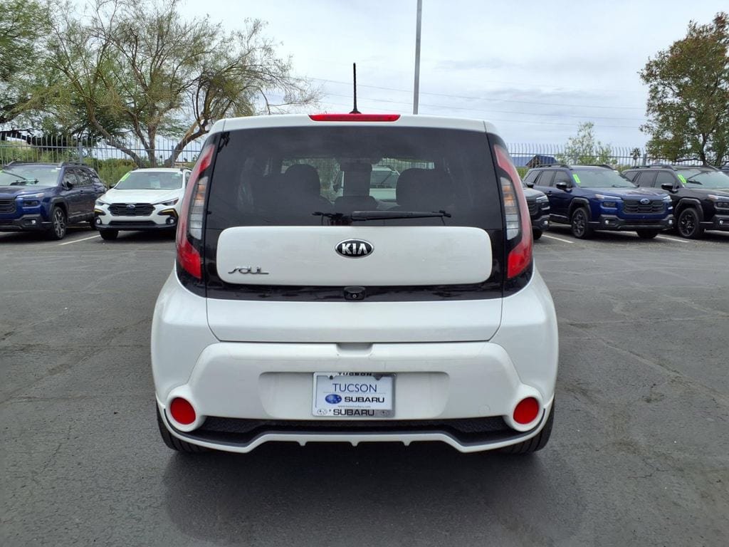 Used 2016 Kia Soul + w/ Soulful Package FWD image 11