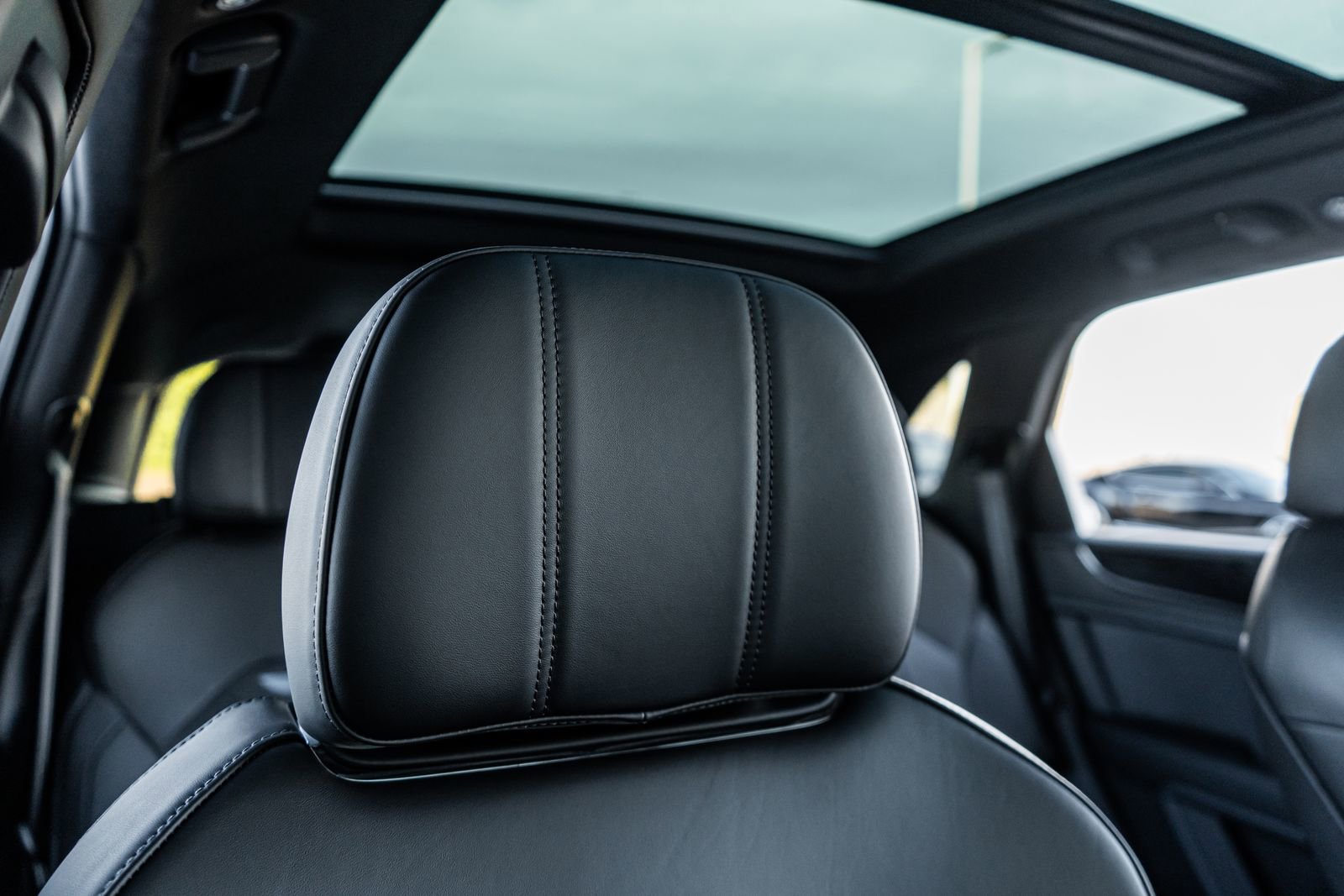 Certified 2022 Bentley Bentayga image 44