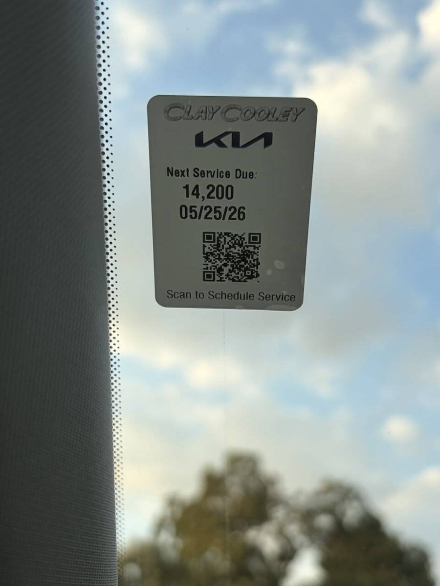 Used 2025 Kia Seltos EX FWD image 16
