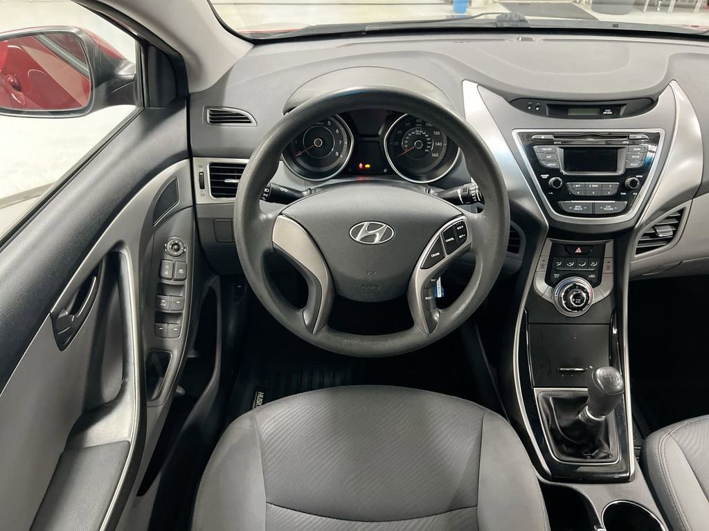 Used 2013 Hyundai Elantra GLS image 11