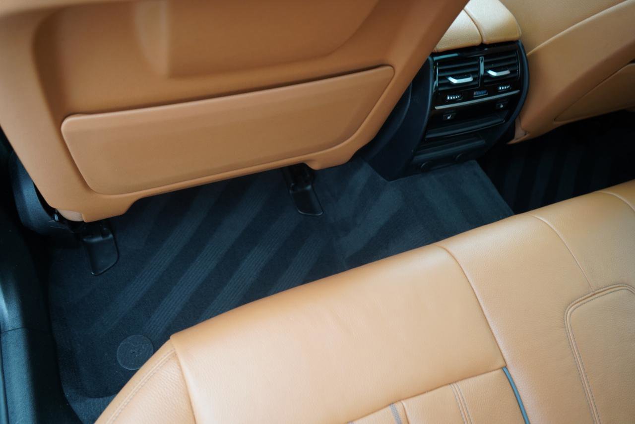 Used 2018 BMW 530e xDrive image 47