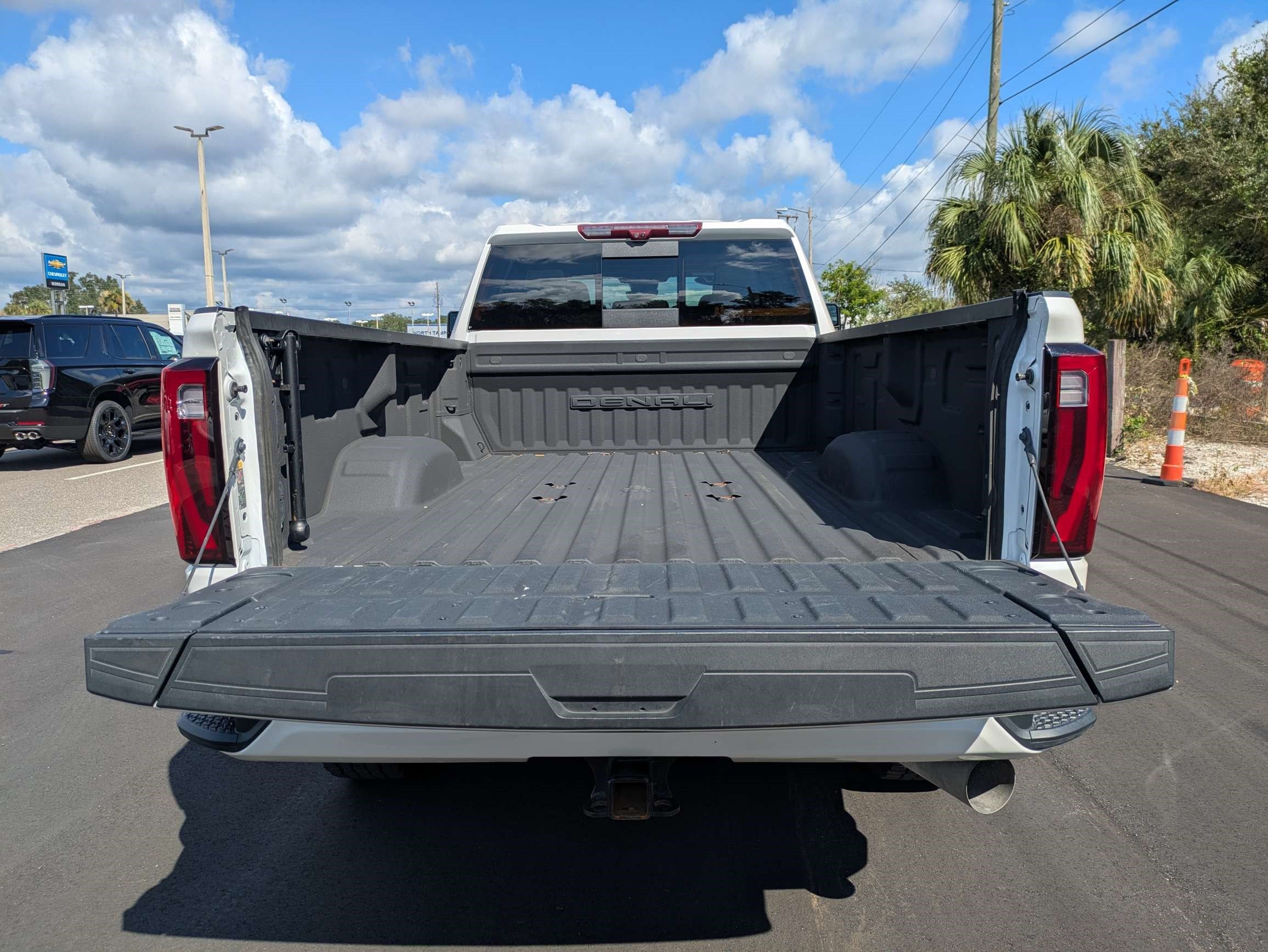 Used 2024 GMC Sierra 3500 Denali w/ Denali Reserve Package AWD/4WD image 12