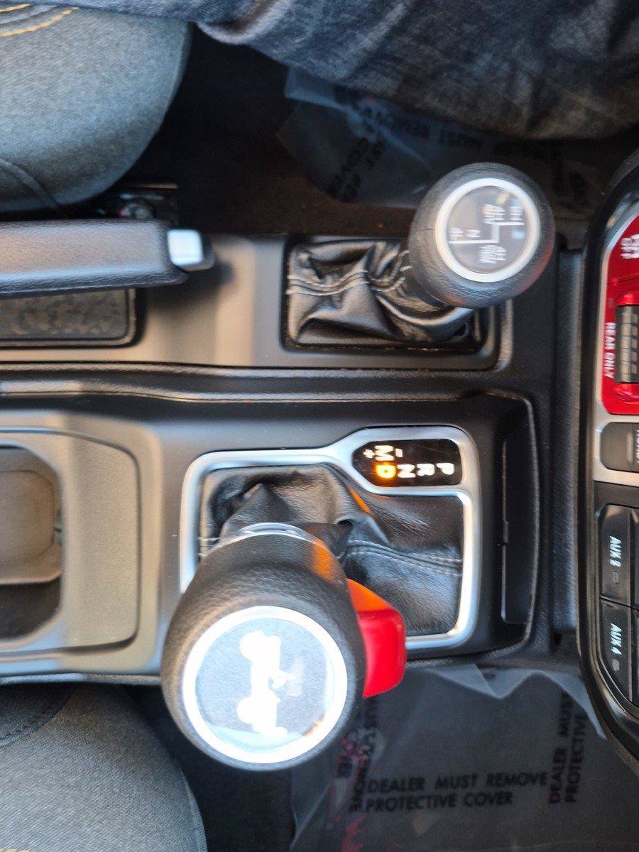 Certified 2025 Jeep Wrangler Unlimited Sport S 4xe AWD/4WD image 30